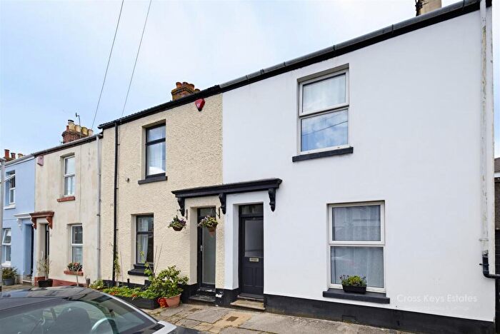 2 Bedroom Cottage For Sale In Somerset Cottages, Stoke, PL3