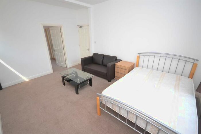 1 Bedroom Detached House To Rent In Argyle Street, Reading, Berkshire, RG1