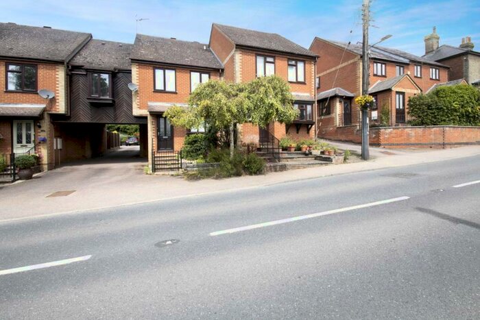 3 Bedroom Terraced House To Rent In Cavendish Way, Clare, CO10