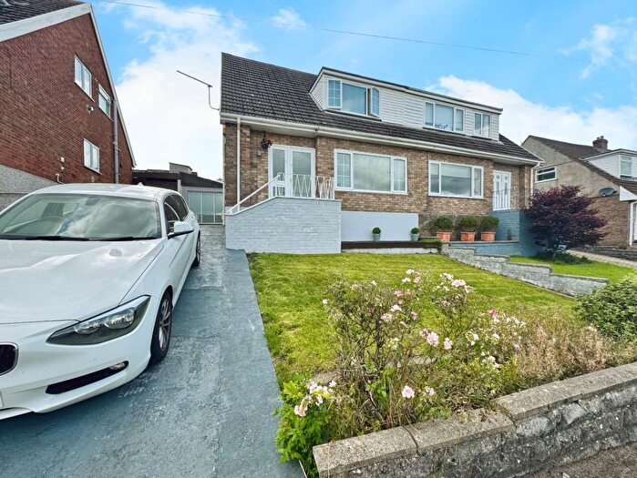 3 Bedroom Semi-Detached House For Sale In Cleviston Park, Llangennech, Llanelli, Carmarthenshire, SA14
