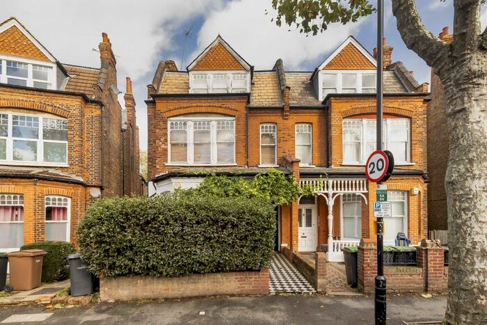 1 Bedroom Flat To Rent In Kings Avenue, London, N10