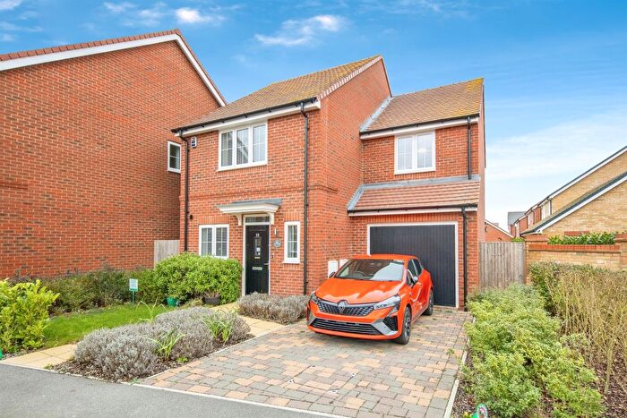 3 Bedroom Detached House For Sale In Cinderpath Way, Great Bentley, Colchester, CO7