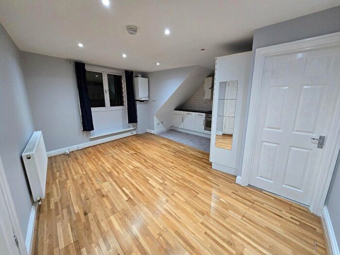 1 Bedroom Flat To Rent In East End Road, London, N2