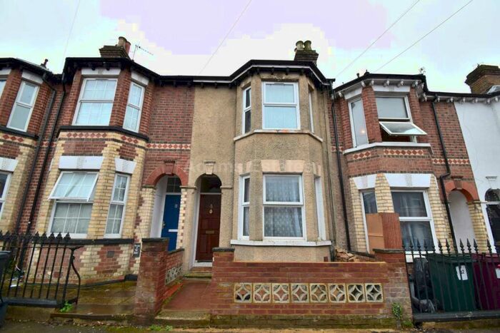 3 Bedroom Terraced House To Rent In Swainstone Road, Reading, RG2