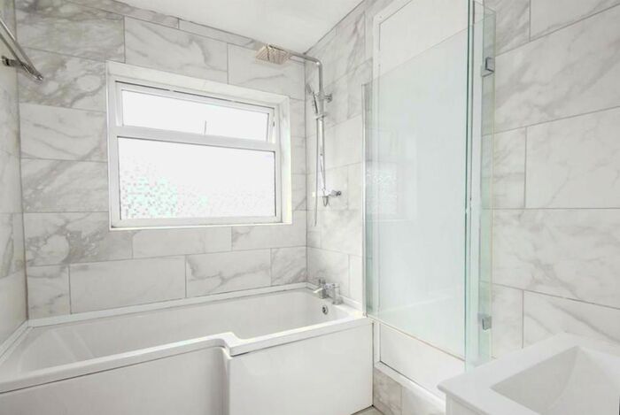 4 Bedroom Detached House For Sale In Paynes Road, Southampton, Hampshire, SO15