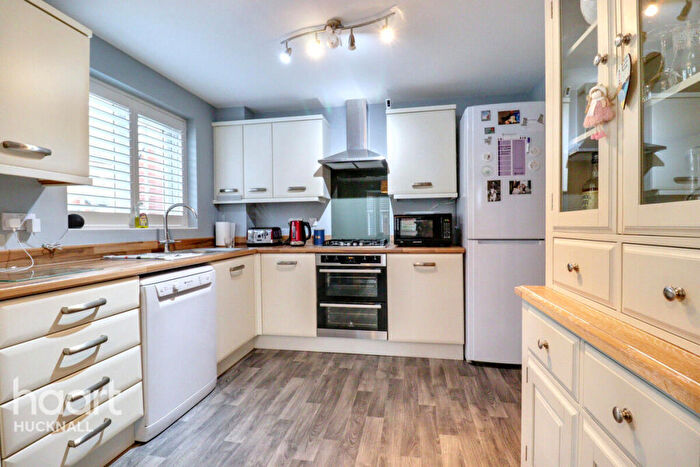 4 Bedroom Detached House For Sale In Owston Road, Nottingham, NG15