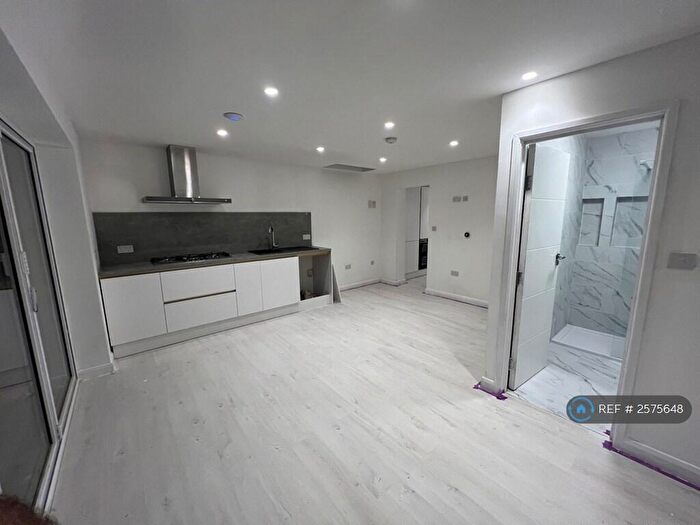 2 Bedroom Flat To Rent In Canons Gate, Harlow, CM20