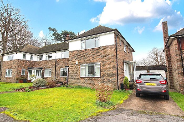 2 Bedroom Property For Sale In Courtlands Crescent, Banstead, SM7