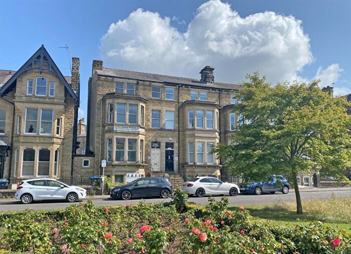 House For Sale In East Parade, Harrogate, HG1