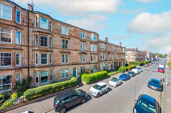 2 Bedroom Apartment For Sale In Deanston Drive, Shawlands, G41