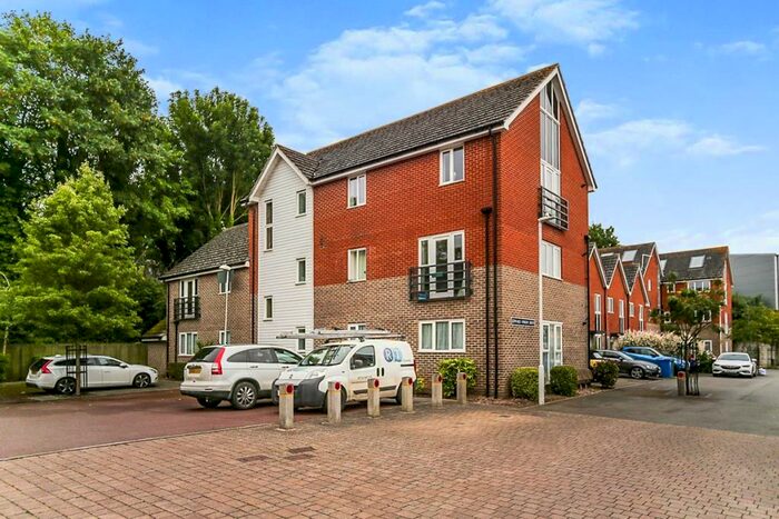 1 Bedroom Flat To Rent In Edward Vinson Drive, Faversham, Kent, ME13