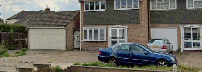 Studio To Rent In Slewins Lane, Hornchurch, RM11