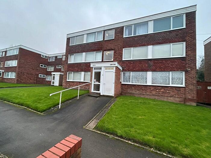 2 Bedroom Flat For Sale In Hillside Road, Great Barr, Birmingham, B43