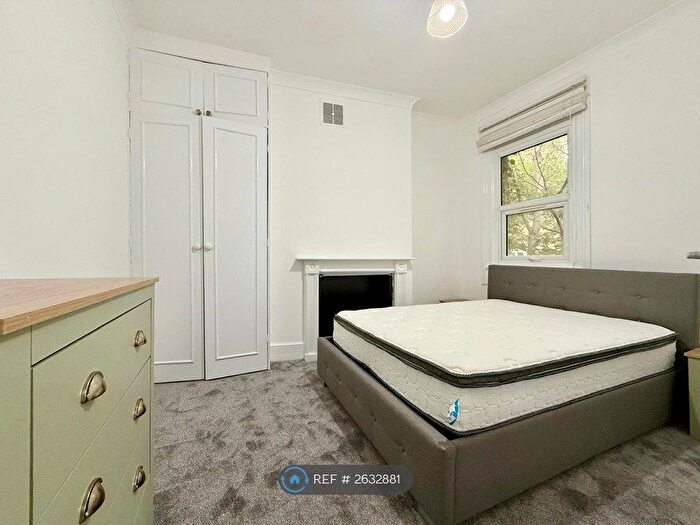 1 Bedroom Flat To Rent In Fairfield Street, London, SW18