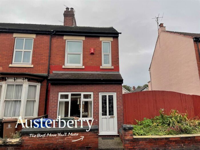 3 Bedroom End Of Terrace House To Rent In Princes Road, Hartshill, Stoke-On-Trent, Staffordshire, ST4