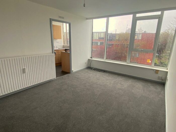 1 Bedroom Flat To Rent In Browns Green, Birmingham, B20