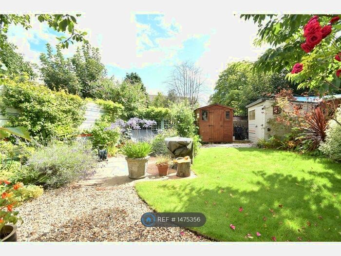 2 Bedroom Flat To Rent In Norfolk Road, Maidenhead, SL6