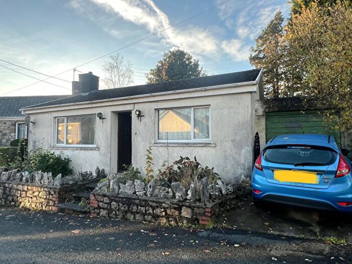 2 Bedroom Bungalow For Sale In Greenfield Road, Twyn, Ammanford, Carmarthenshire., SA18