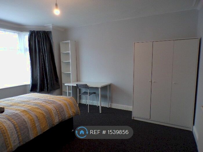 4 Bedroom Terraced House To Rent In Kingsland Avenue, Coventry, CV5