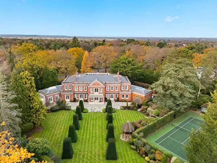 6 Bedroom House For Sale In East Road, Weybridge, Surrey, KT13