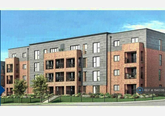 2 Bedroom Flat To Rent In Lime Tree House, Bristol, BS13