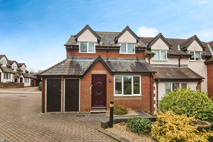 2 Bedroom Apartment For Sale In Tremaine Close, Honiton, EX14