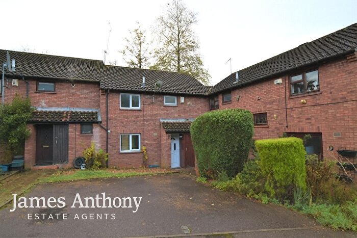 3 Bedroom Terraced House For Sale In Melbury Lane, Blackthorn, Northampton, NN3