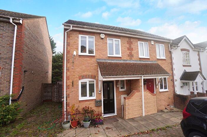 2 Bedroom End Of Terrace House For Sale In Wheelers Park, High Wycombe, HP13