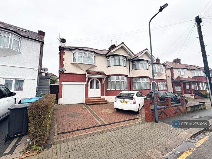 4 Bedroom Semi Detached House To Rent In Sonia Gardens, London, NW10