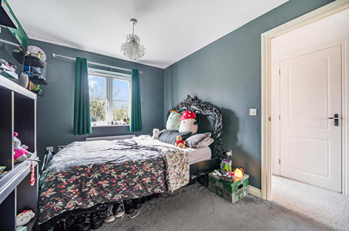 3 Bedroom End Of Terrace House For Sale In Damson Path, Taw Hill, Wiltshire, SN25