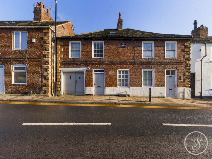 1 Bedroom End Of Terrace House To Rent In Colton Road, Leeds, LS15