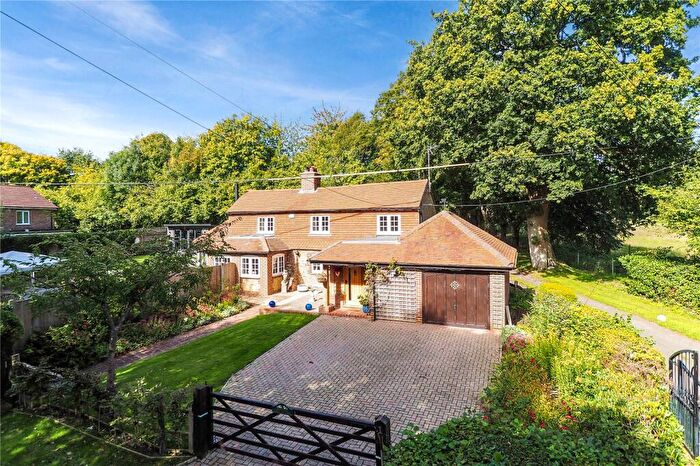 3 Bedroom Detached House For Sale In Sandy Lane, Steep Marsh, Petersfield, Hampshire, GU32