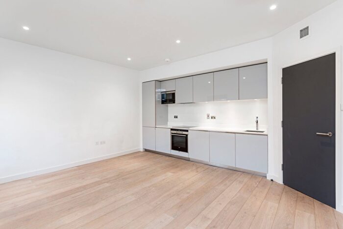 1 Bedroom Flat To Rent In St. Martin's Lane, Covent Garden, WC2N