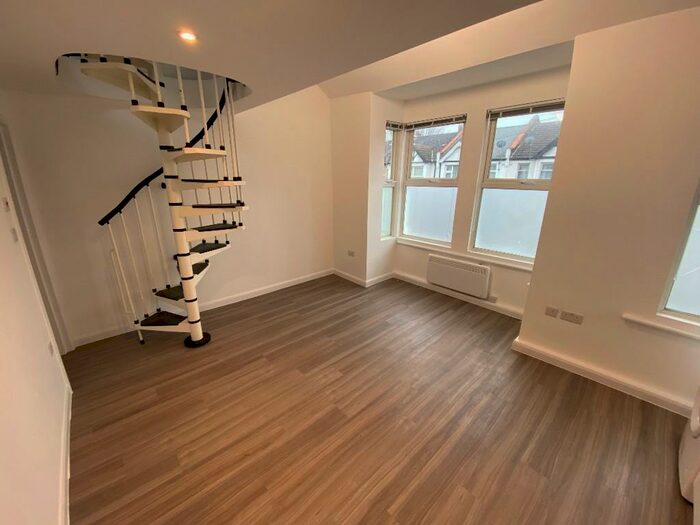 1 Bedroom Flat To Rent In Yewfield Road, London, NW10