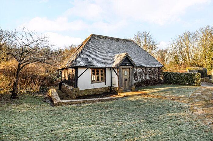 2 Bedroom Cottage To Rent In Short Let - Eashing Lane, Godalming, GU7