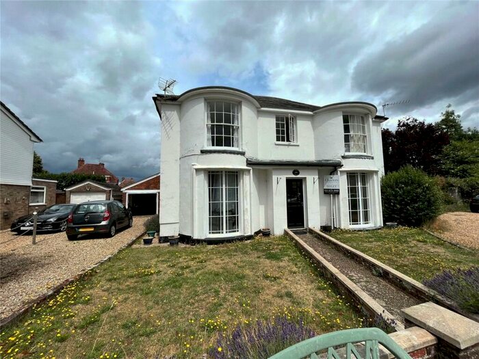 1 Bedroom Apartment To Rent In St. Clements Close, Romsey, Hampshire, SO51