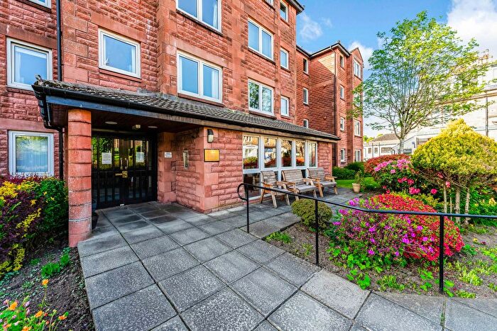 1 Bedroom Flat For Sale In Elphinstone Court, Kilmacolm, PA13
