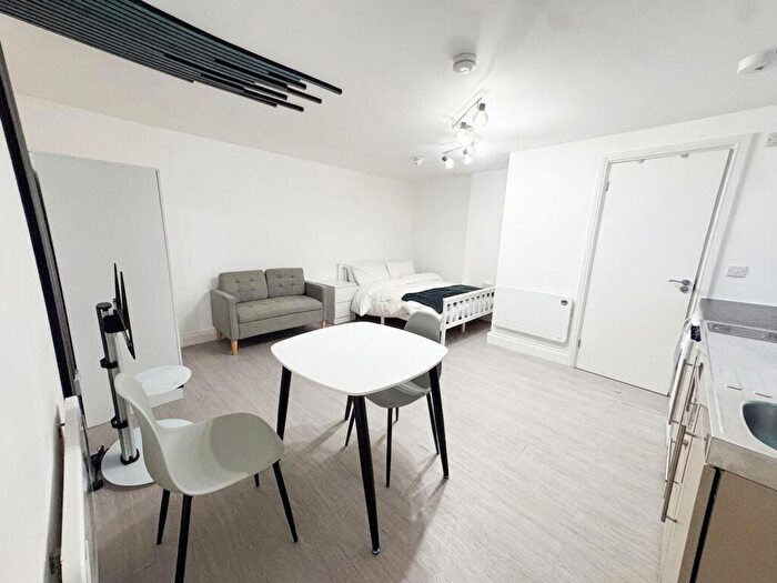 Studio To Rent In Blenheim Terrace, London, NW8