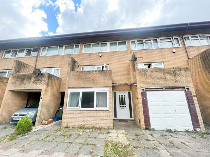 1 Bedroom Property To Rent In Speedwell Place, Conniburrow, Milton Keynes, MK14