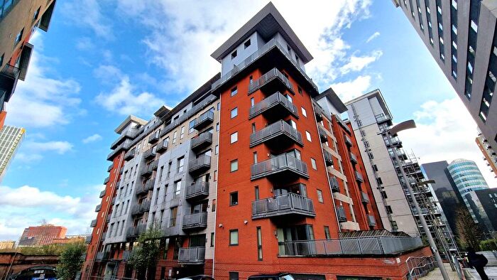 2 Bedroom Flat To Rent In Lord Street, Manchester, M4