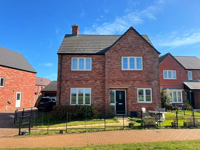 4 Bedroom Detached House For Sale In Banbury, Oxfordshire, OX16