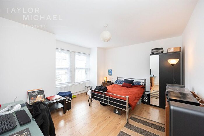 5 Bedroom Terraced House To Rent In Bonchurch Road, Brighton, BN2