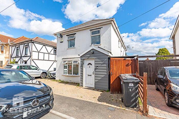 5 Bedroom Detached House For Sale In Parley Road, Bournemouth, BH9