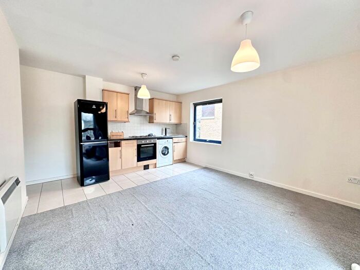 2 Bedroom Flat To Rent In Victoria Way, Charlton, SE7