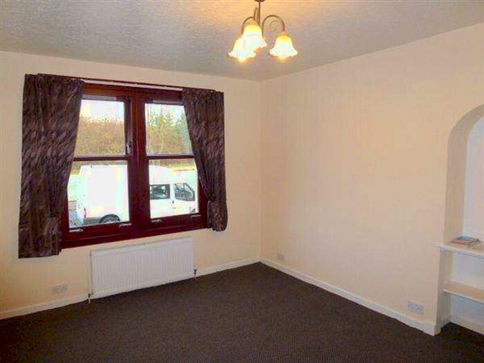 2 Bedroom Flat To Rent In Alloa Road, Stenhousemuir, FK5