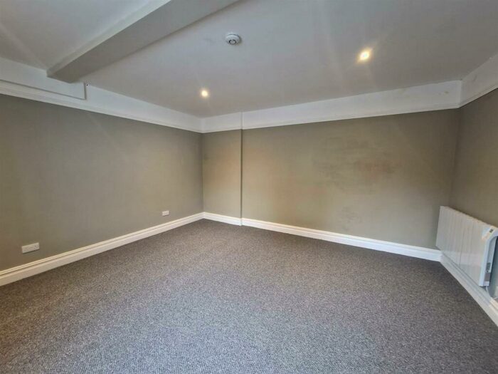 Studio To Rent In The Strand, Bromsgrove, B61