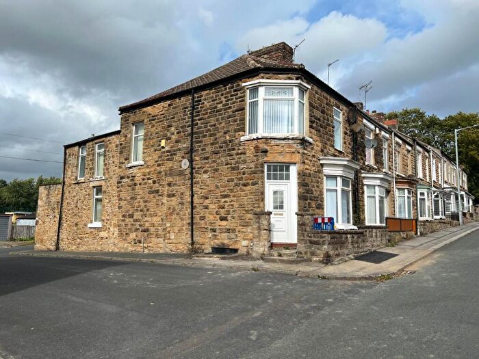 4 Bedroom End Of Terrace House For Sale In St. Johns Road, Shildon, DL4