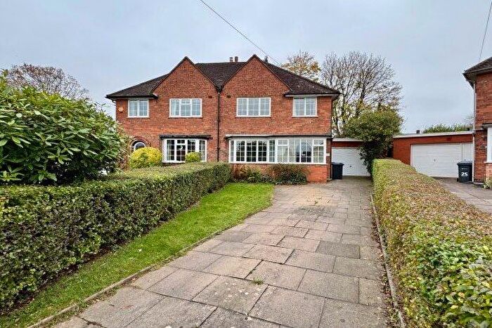 4 Bedroom Property To Rent In Iris Close, Birmingham, B29