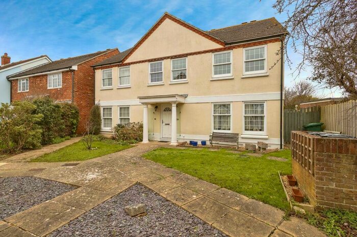 1 Bedroom Apartment To Rent In Pagham Close, Emsworth, PO10