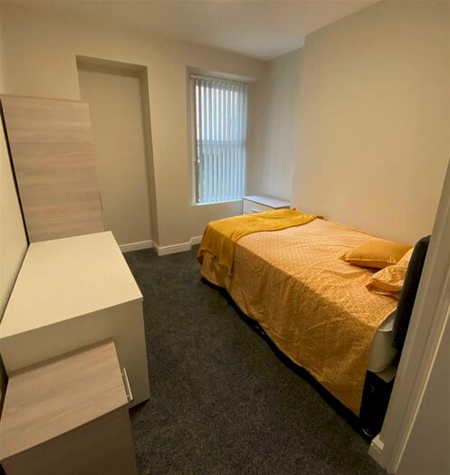 6 Bedroom Private Hall To Rent In Blades Street, Lancaster, LA1